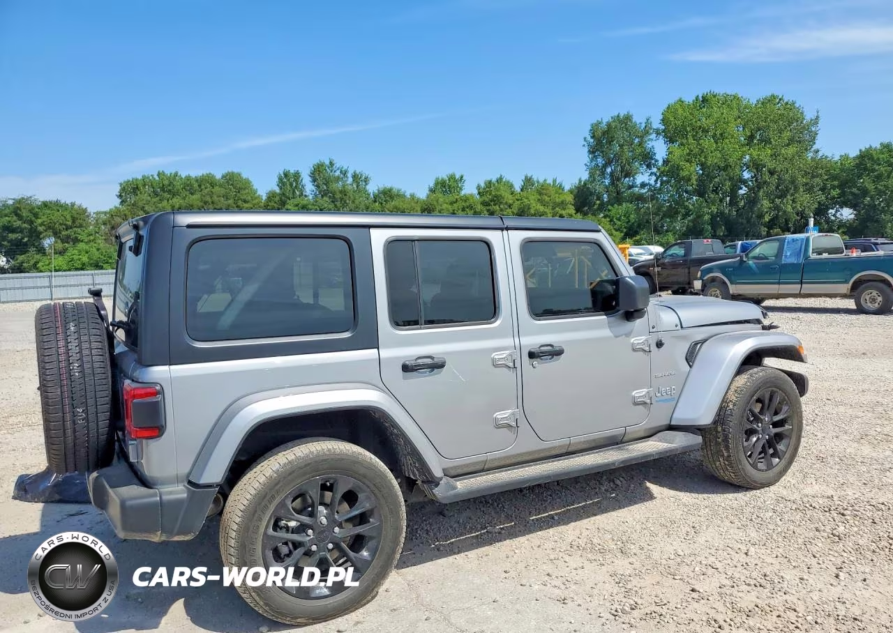 2021 Jeep Wrangler Unlimited Sahara 4Xe VIN:1C4JJXP60MW730532 - 3