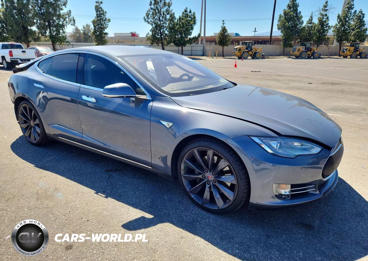 2013 Tesla Model S VIN:5YJSA1CP5DFP24763 - 4