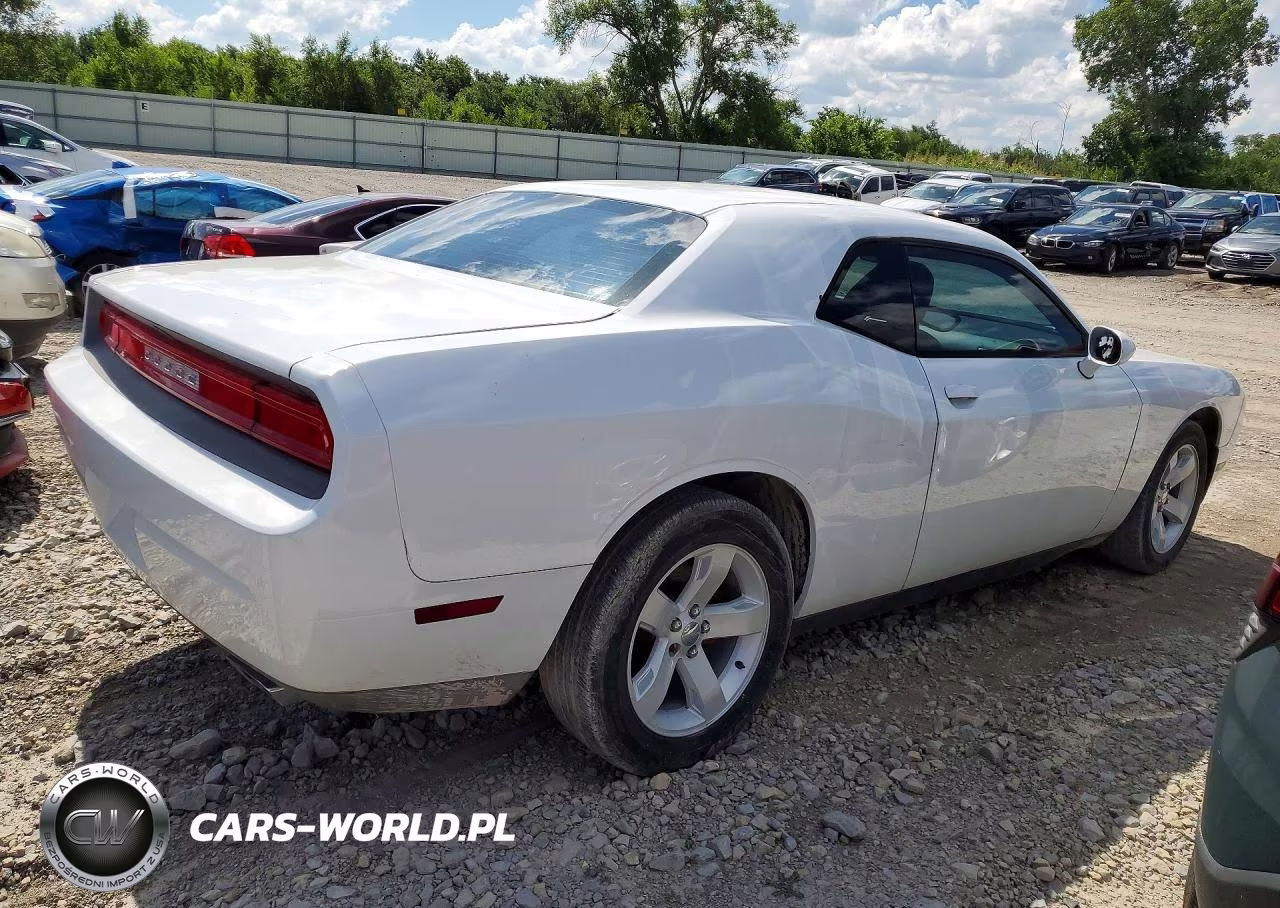 2014 Dodge Challenger Sxt VIN:2C3CDYAG2EH250021 - 3