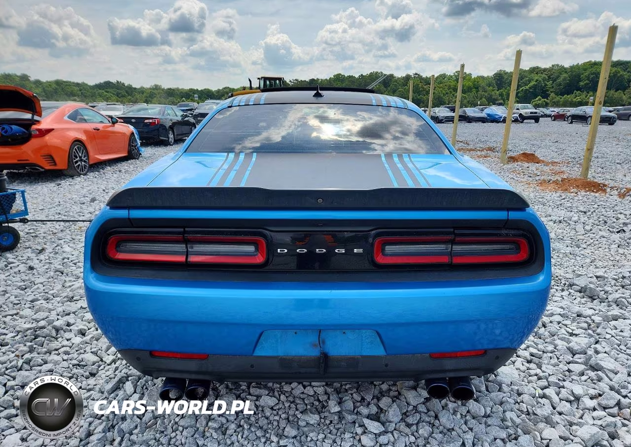 2015 Dodge Challenger Sxt VIN:2C3CDZAT9FH884916 - 6