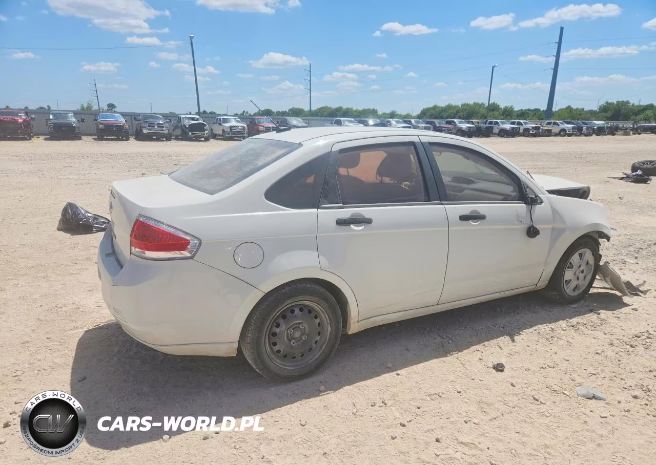 2010 Ford Focus S VIN:1FAHP3EN0AW262609 - 3