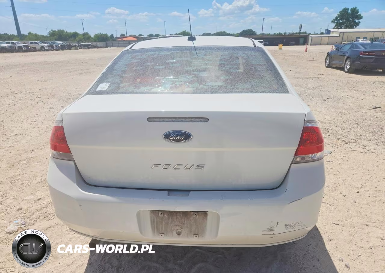 2010 Ford Focus S VIN:1FAHP3EN0AW262609 - 6