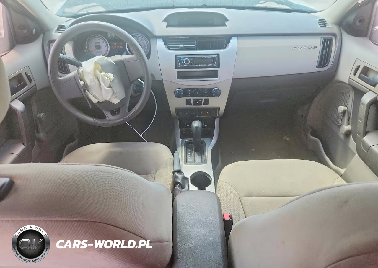 2010 Ford Focus S VIN:1FAHP3EN0AW262609 - 8