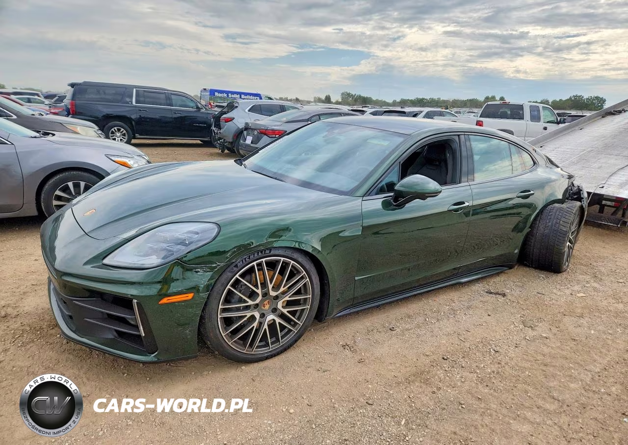 2024 Porsche Panamera Base
