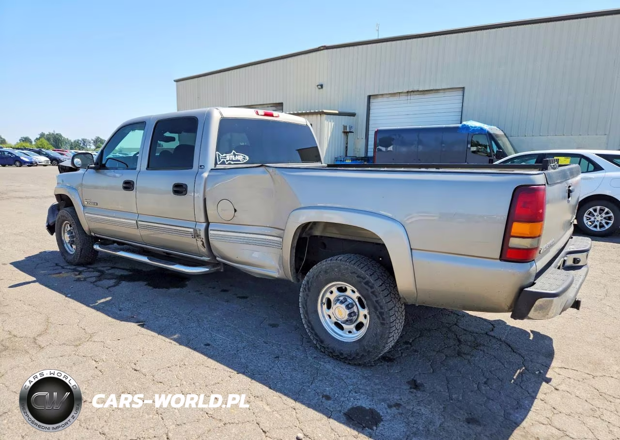 2002 Chevrolet Silverado C2500 Heavy Duty VIN:1GCHC23182F215670 - 2