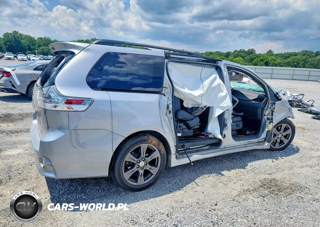 2017 Toyota Sienna Se VIN:5TDXZ3DC4HS892241 - 3
