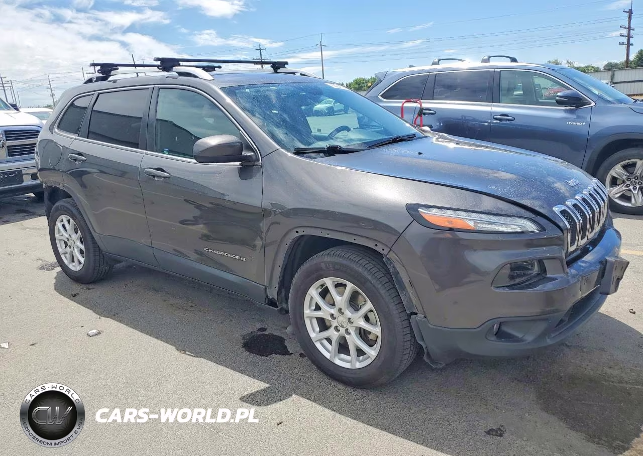 2017 Jeep Cherokee Latitude VIN:1C4PJMCB5HW634106 - 4
