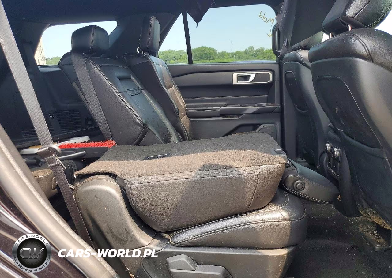 2020 Ford Explorer Xlt VIN:1FMSK8DH5LGB33703 - 11