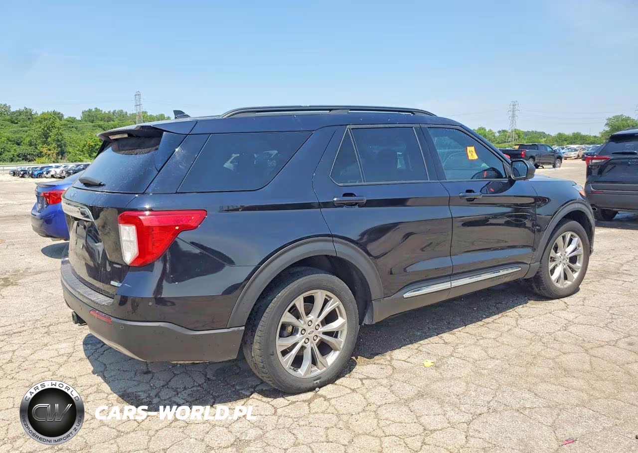 2020 Ford Explorer Xlt VIN:1FMSK8DH5LGB33703 - 3