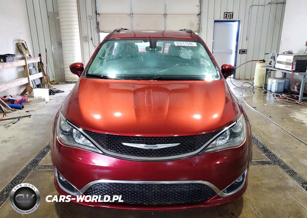 2017 Chrysler Pacifica Touring L VIN:2C4RC1BG3HR510083 - 5