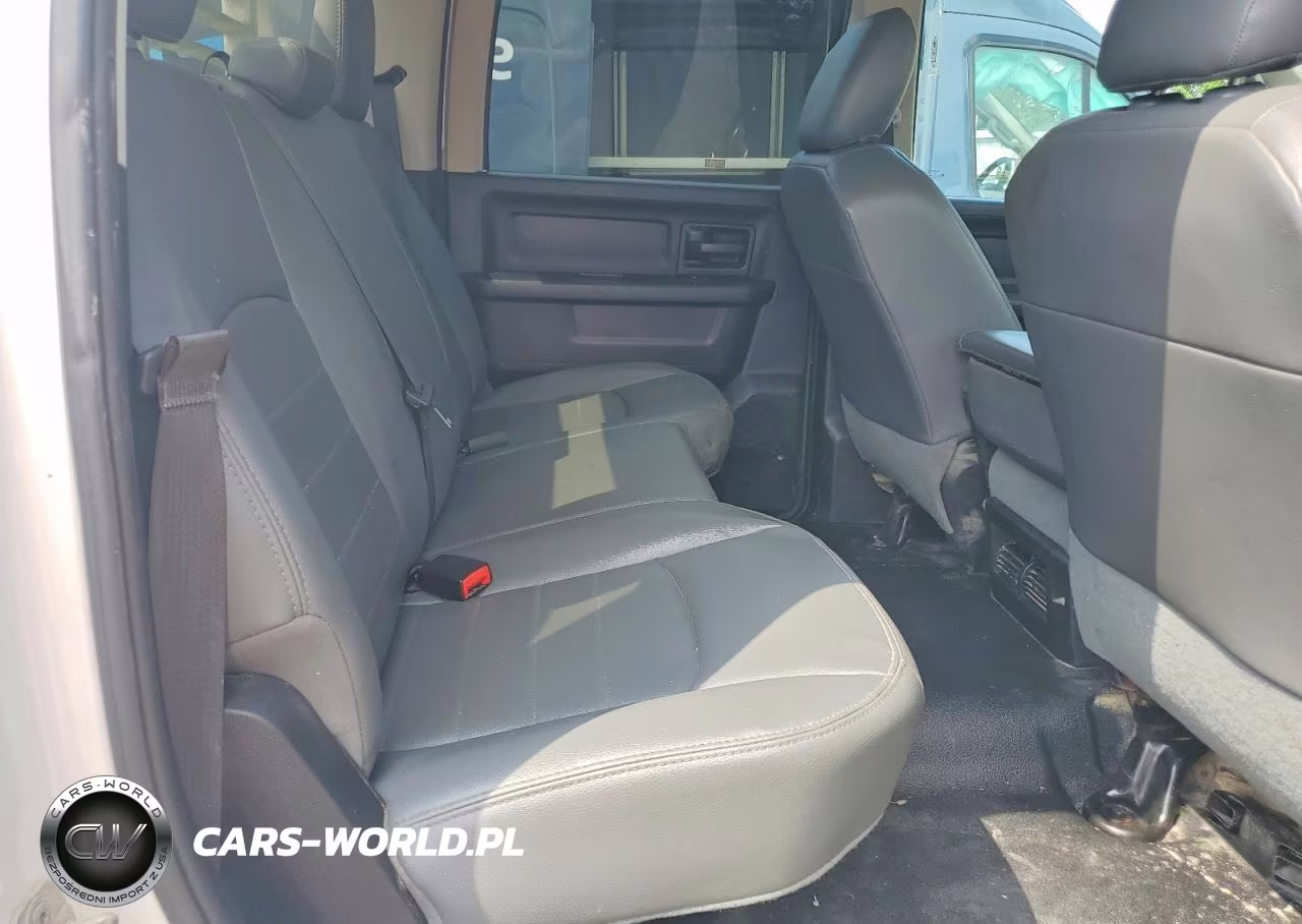 2015 Ram 3500 VIN:3C7WRTCL8FG568608 - 10