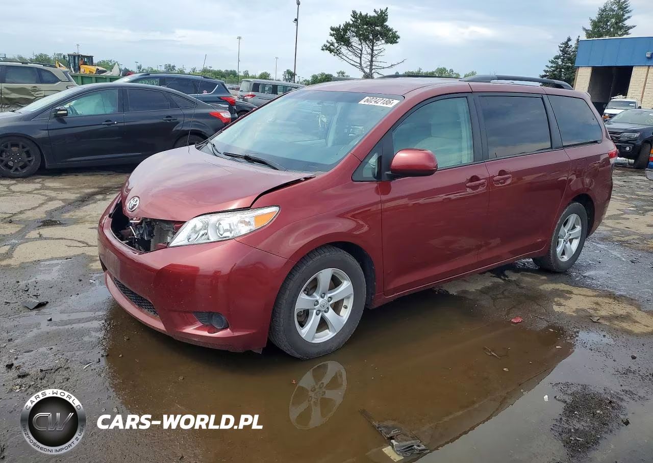 2011 Toyota Sienna Le