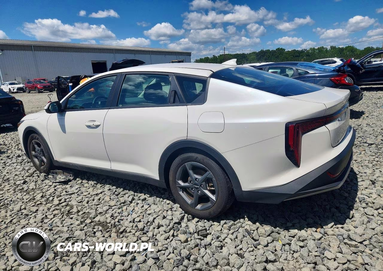 2025 Kia K4 Lxs VIN:3KPFT4DE4SE196629 - 2