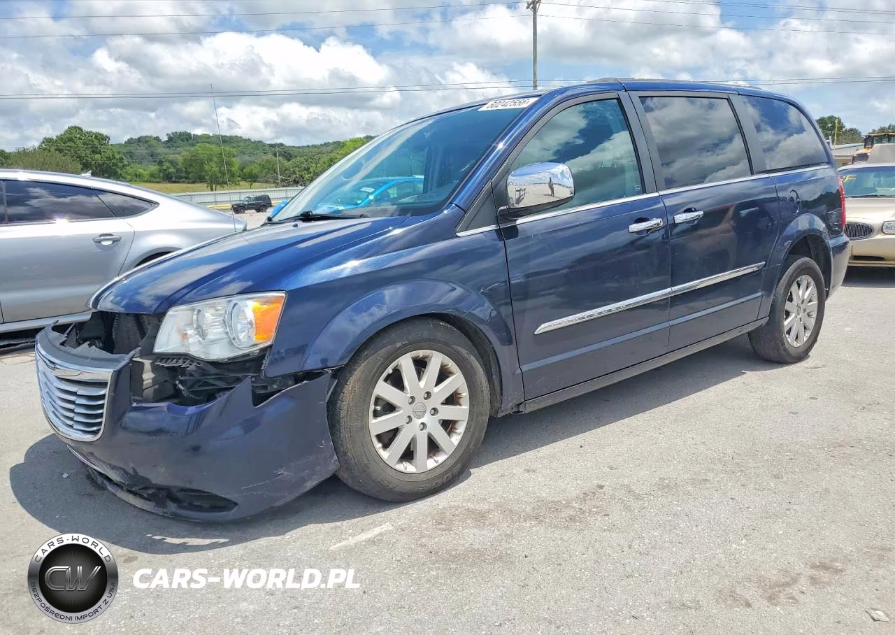 2015 Chrysler Town & Country Touring – zdjęcie 1 z 14
