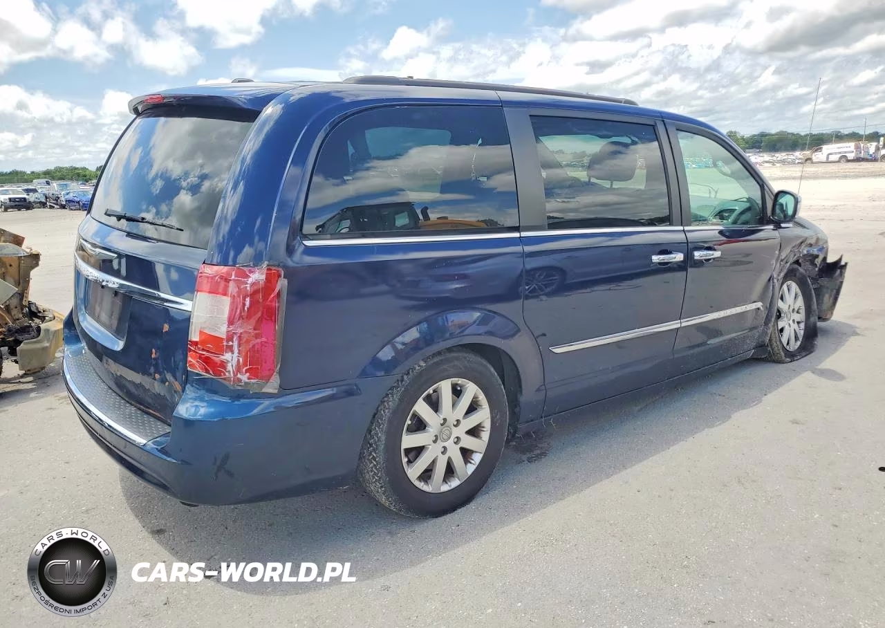 2015 Chrysler Town & Country Touring VIN:2C4RC1BG2FR645150 - 3