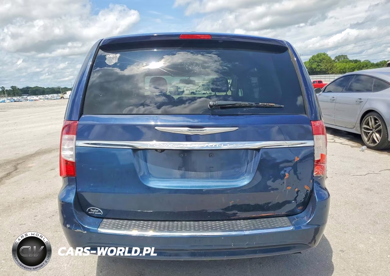 2015 Chrysler Town & Country Touring VIN:2C4RC1BG2FR645150 - 6