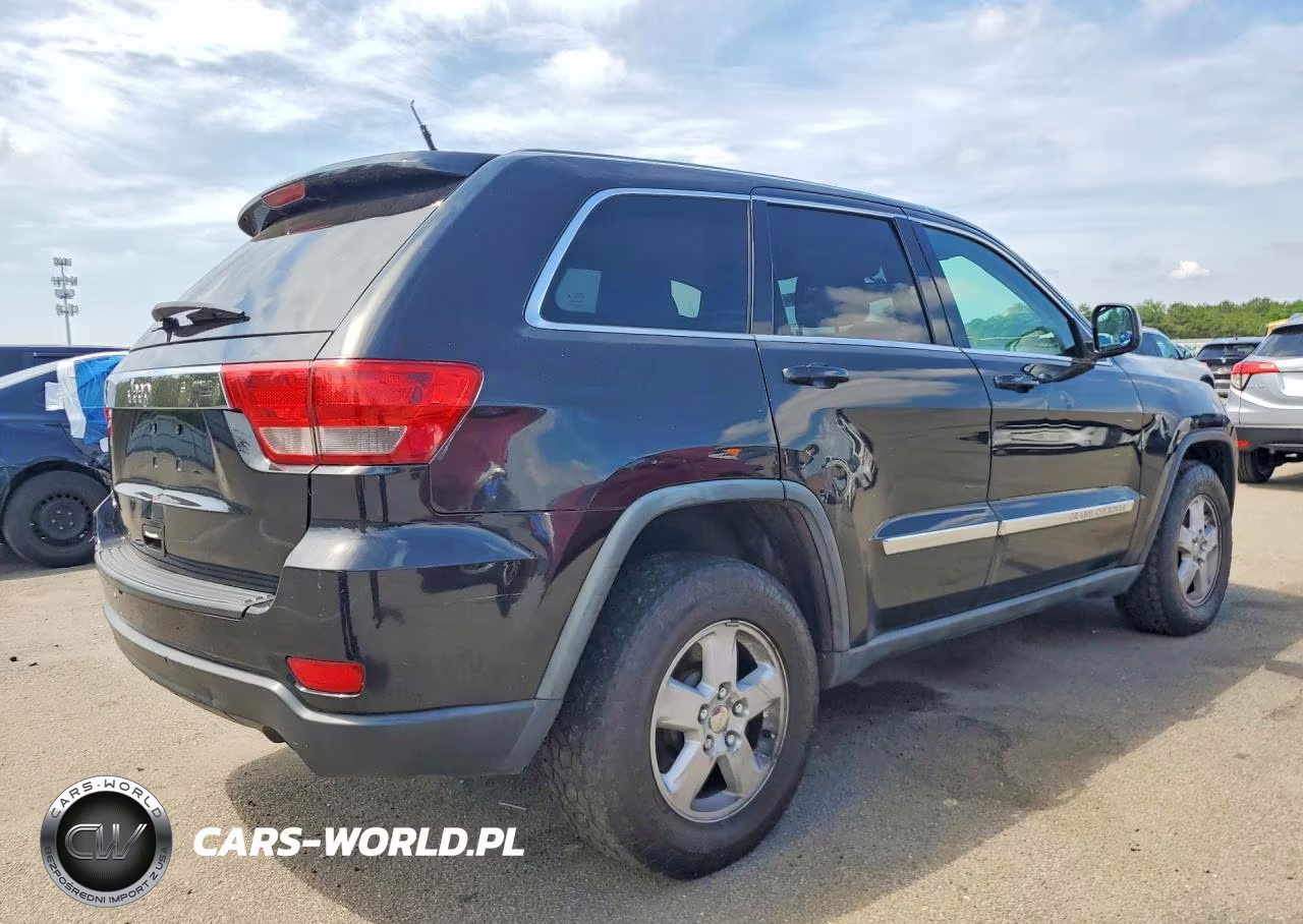 2012 Jeep Grand Cherokee Laredo VIN:1C4RJFAG0CC166010 - 3