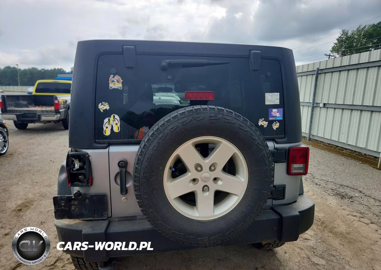 2017 Jeep Wrangler Unlimited Sport VIN:1C4BJWDG0HL574883 - 6