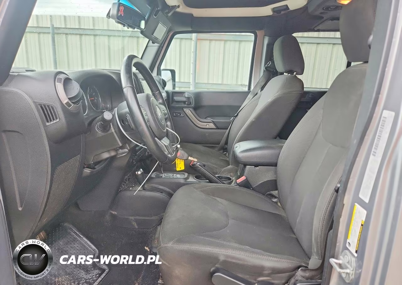 2017 Jeep Wrangler Unlimited Sport VIN:1C4BJWDG0HL574883 - 7