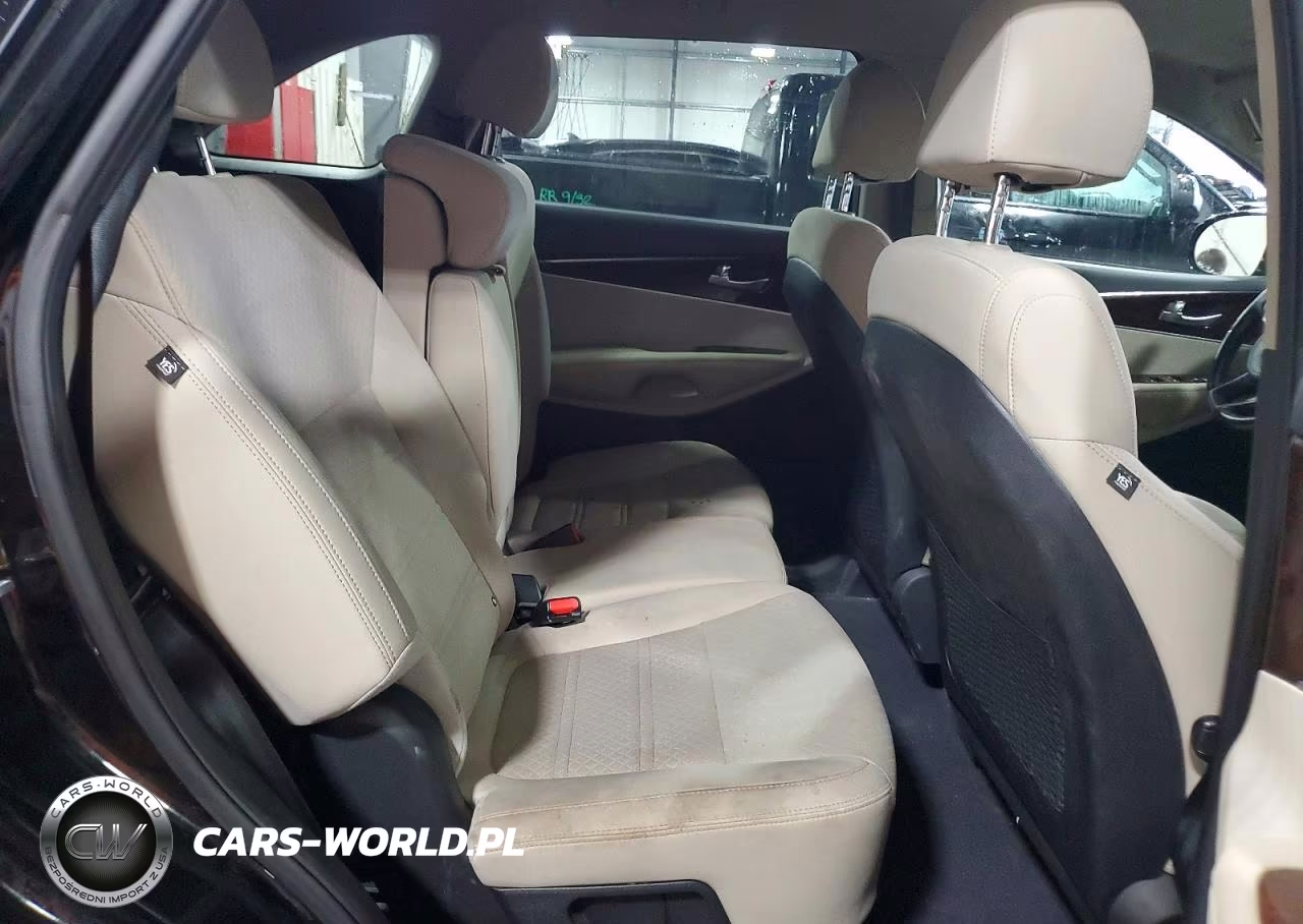 2018 Kia Sorento Lx V6 VIN:5XYPGDA57JG421060 - 11