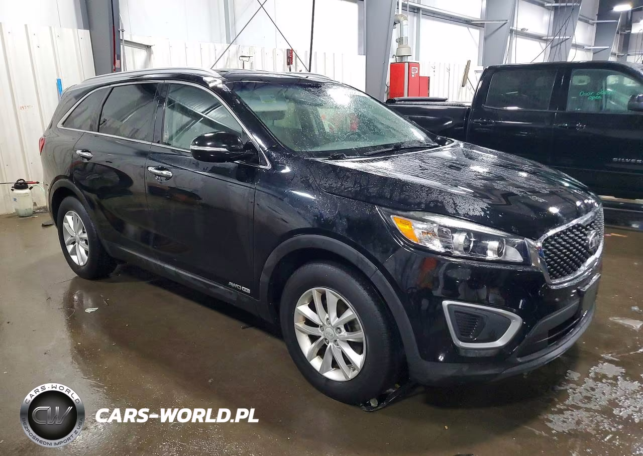 2018 Kia Sorento Lx V6 VIN:5XYPGDA57JG421060 - 4