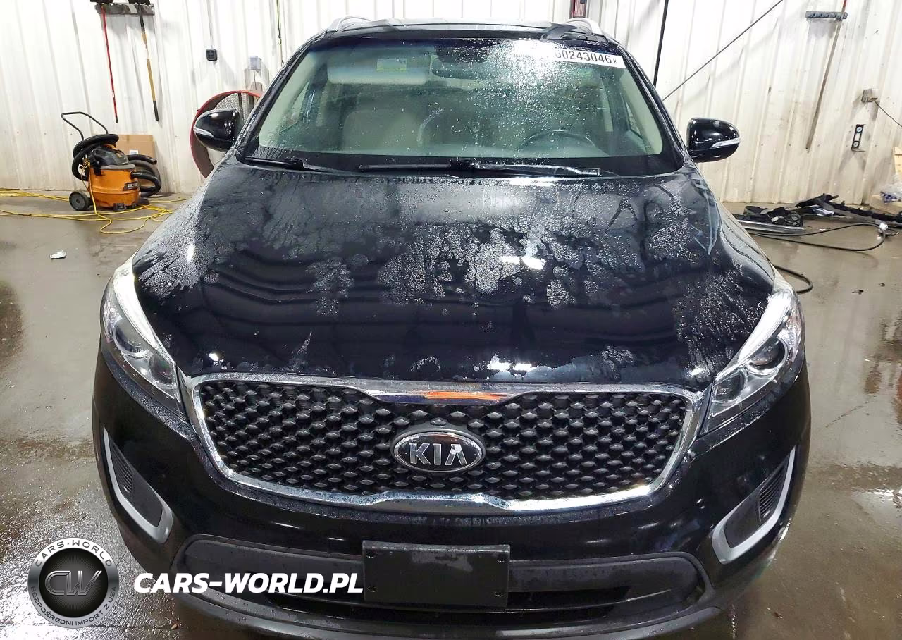2018 Kia Sorento Lx V6 VIN:5XYPGDA57JG421060 - 5