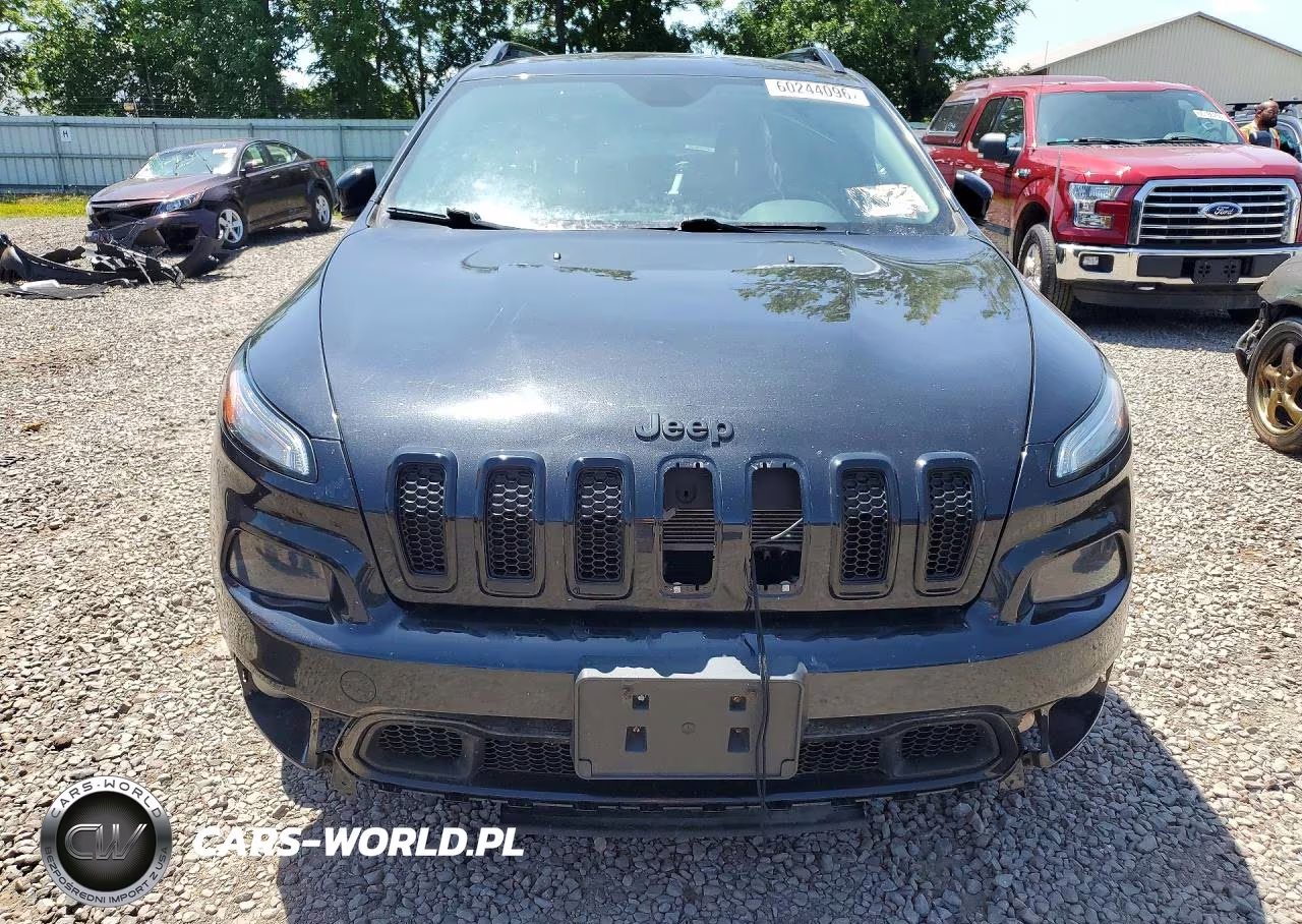 2014 Jeep Cherokee Latitude VIN:1C4PJLCS5EW293232 - 5