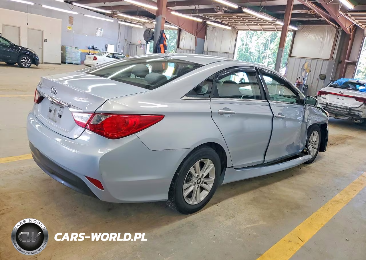 2014 Hyundai Sonata Gls VIN:5NPEB4AC4EH839918 - 3