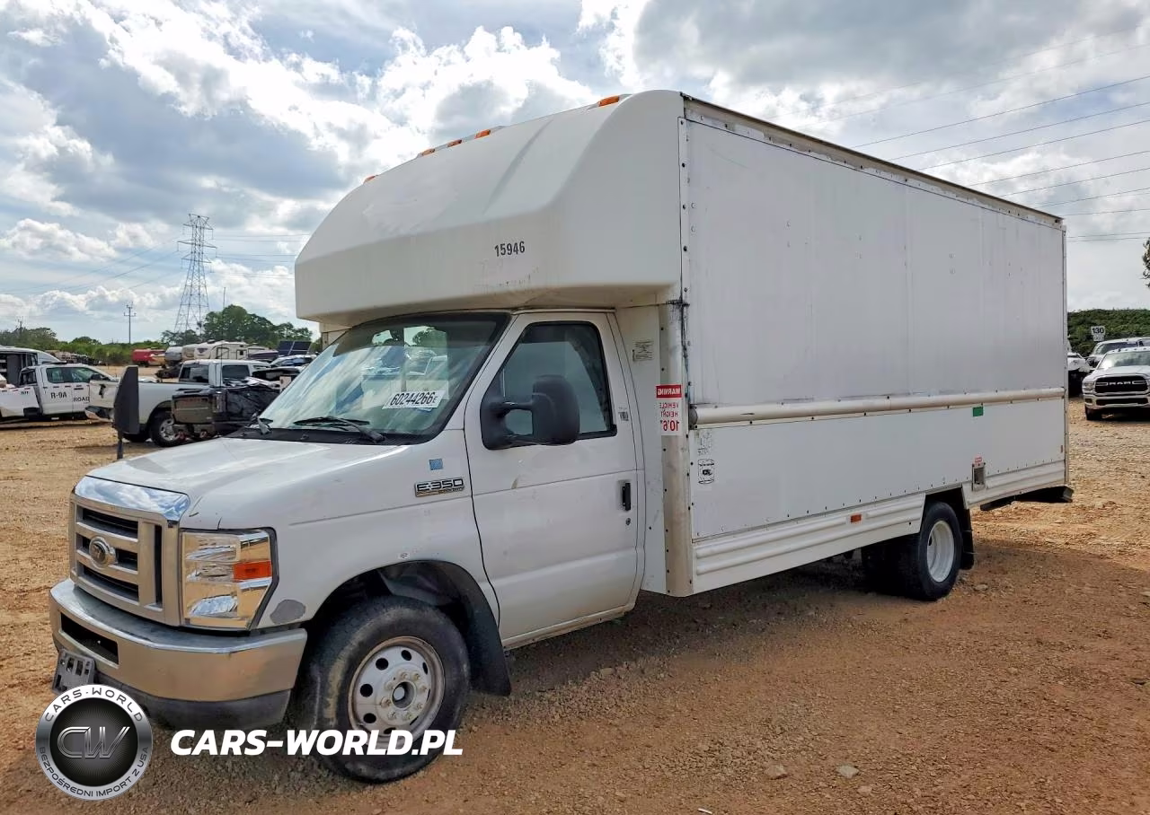 2008 Ford Econoline E350 Super Duty Cutaway Van