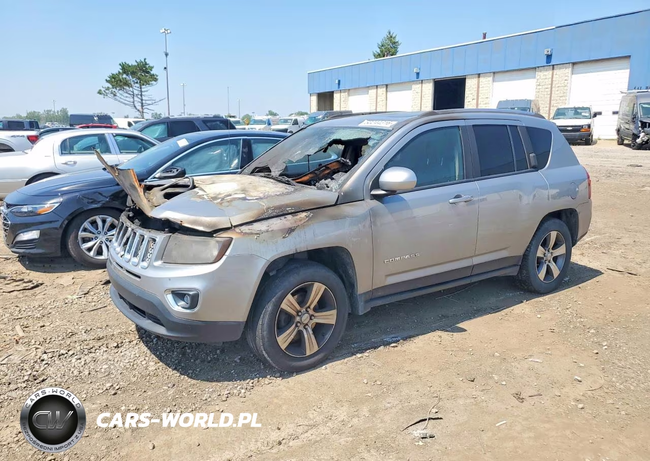 2016 Jeep Compass Latitude – zdjęcie 1 z 13