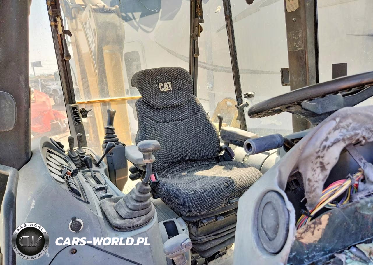 2005 Caterpillar 420D Backhoe VIN:CAT0420DCFD923024 - 5