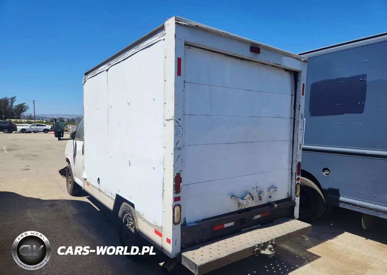2008 GMC Savana Box Truck VIN:1GDGG31C081911726 - 2