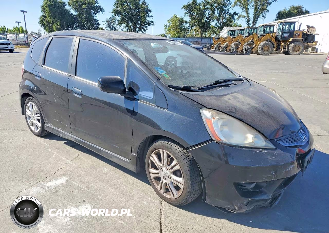 2010 Honda Fit Sport VIN:JHMGE8H44AS025347 - 4