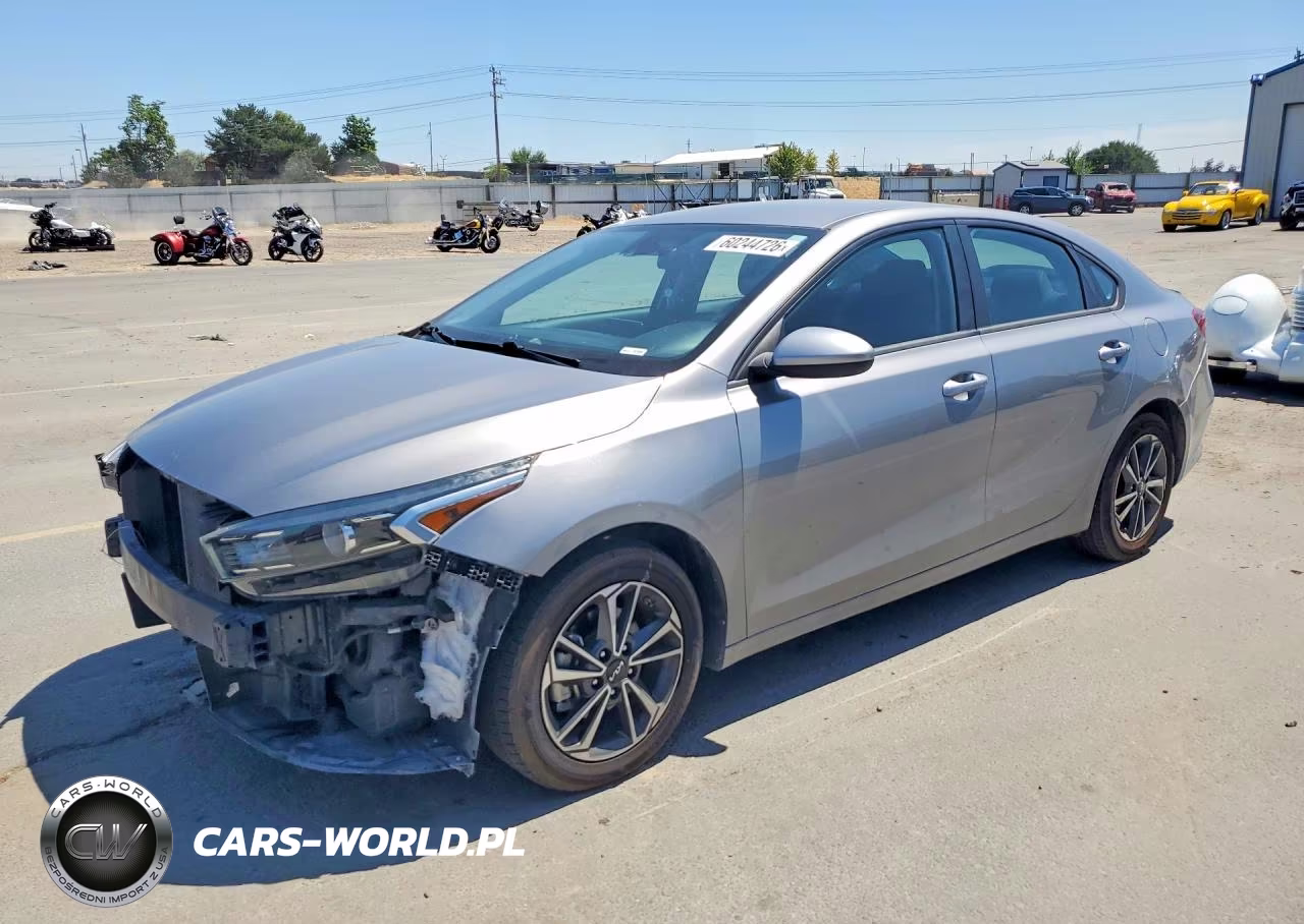 2023 Kia Forte Lxs – zdjęcie 1 z 13