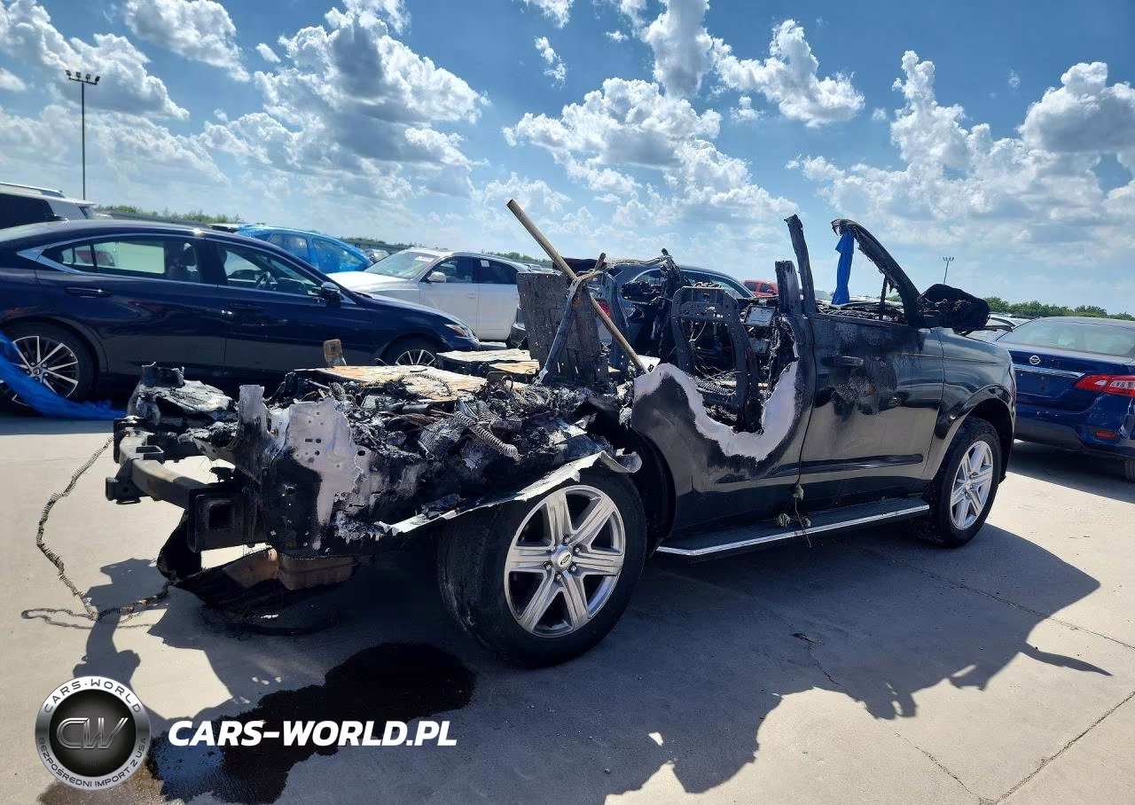 2019 Ford Expedition Xlt VIN:1FMJU1HT2KEA48789 - 3