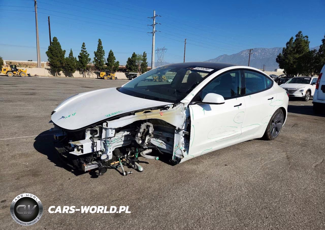 2023 Tesla Model 3 – zdjęcie 1 z 13
