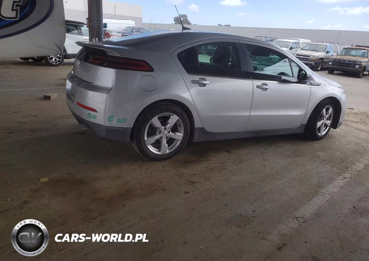 2013 Chevrolet Volt VIN:1G1RE6E47DU119825 - 3