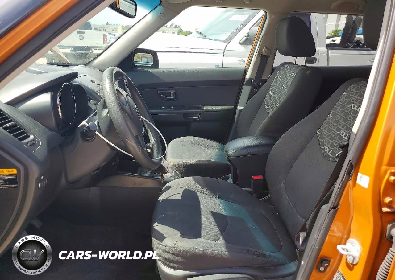 2011 Kia Soul + VIN:KNDJT2A20B7318136 - 7