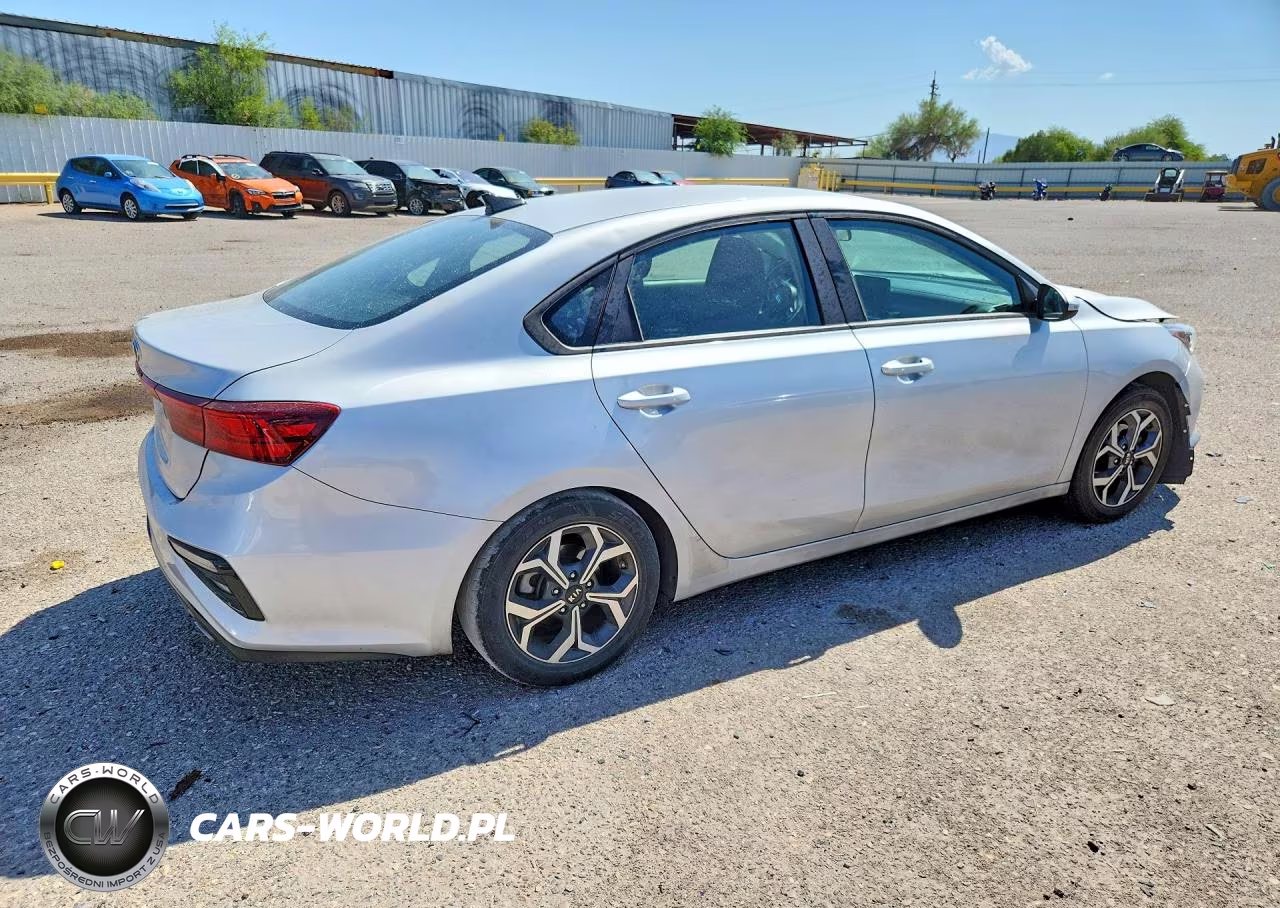 2021 Kia Forte VIN:3KPF24AD2ME346707 - 3