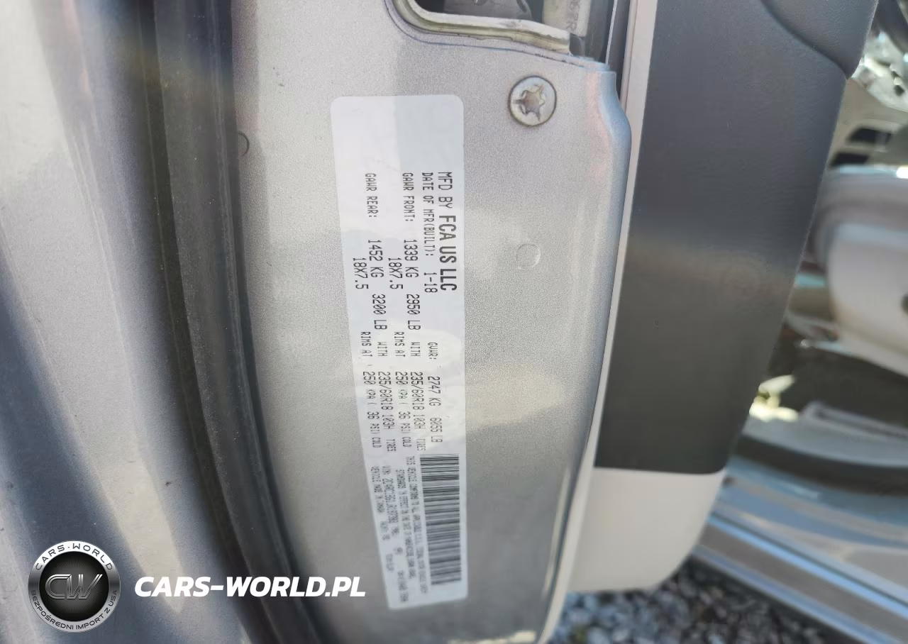 2018 Chrysler Pacifica Touring L VIN:2C4RC1BG1JR187383 - 13