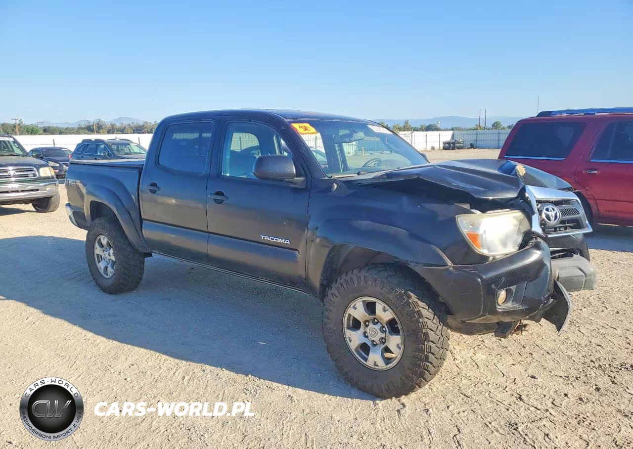 2013 Toyota Tacoma Double Cab VIN:3TMLU4EN7DM127568 - 4