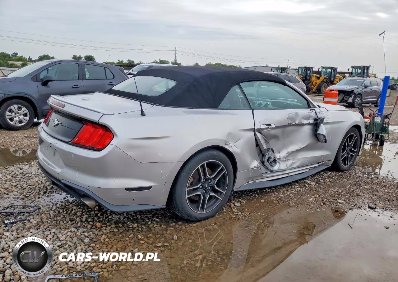 2018 Ford Mustang VIN:1FATP8UH4J5177037 - 3