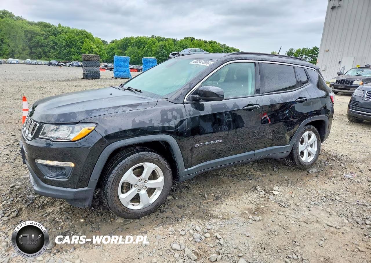 2018 Jeep Compass Latitude – zdjęcie 1 z 12