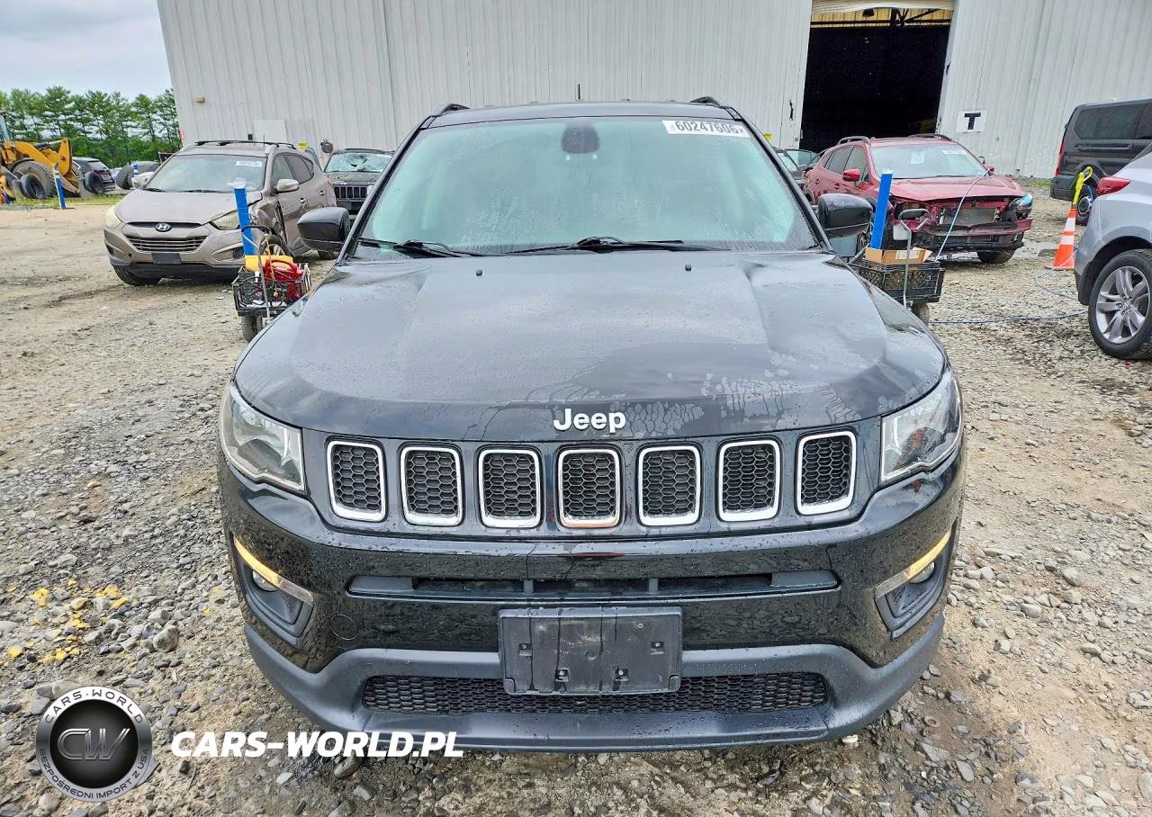 2018 Jeep Compass Latitude VIN:3C4NJDBB6JT176225 - 5