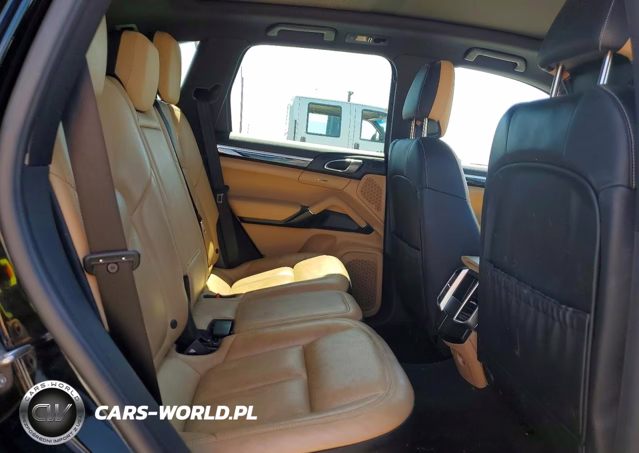 2016 Porsche Cayenne VIN:WP1AA2A25GLA10706 - 11