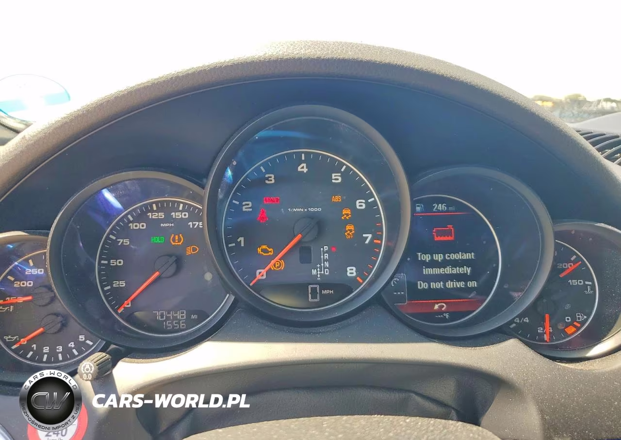 2016 Porsche Cayenne VIN:WP1AA2A25GLA10706 - 9