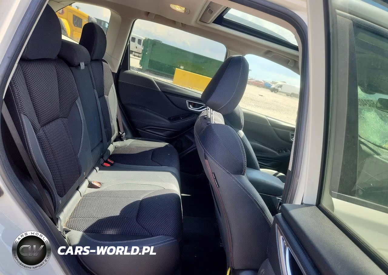 2019 Subaru Forester Premium VIN:JF2SKAEC9KH428036 - 11