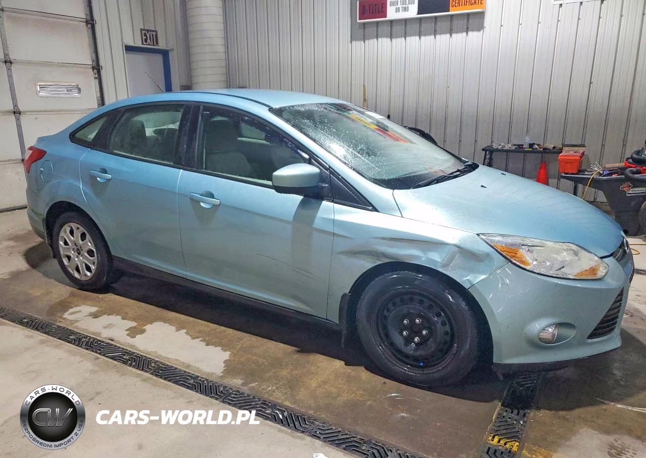2012 Ford Focus Se VIN:1FAHP3F27CL412787 - 4