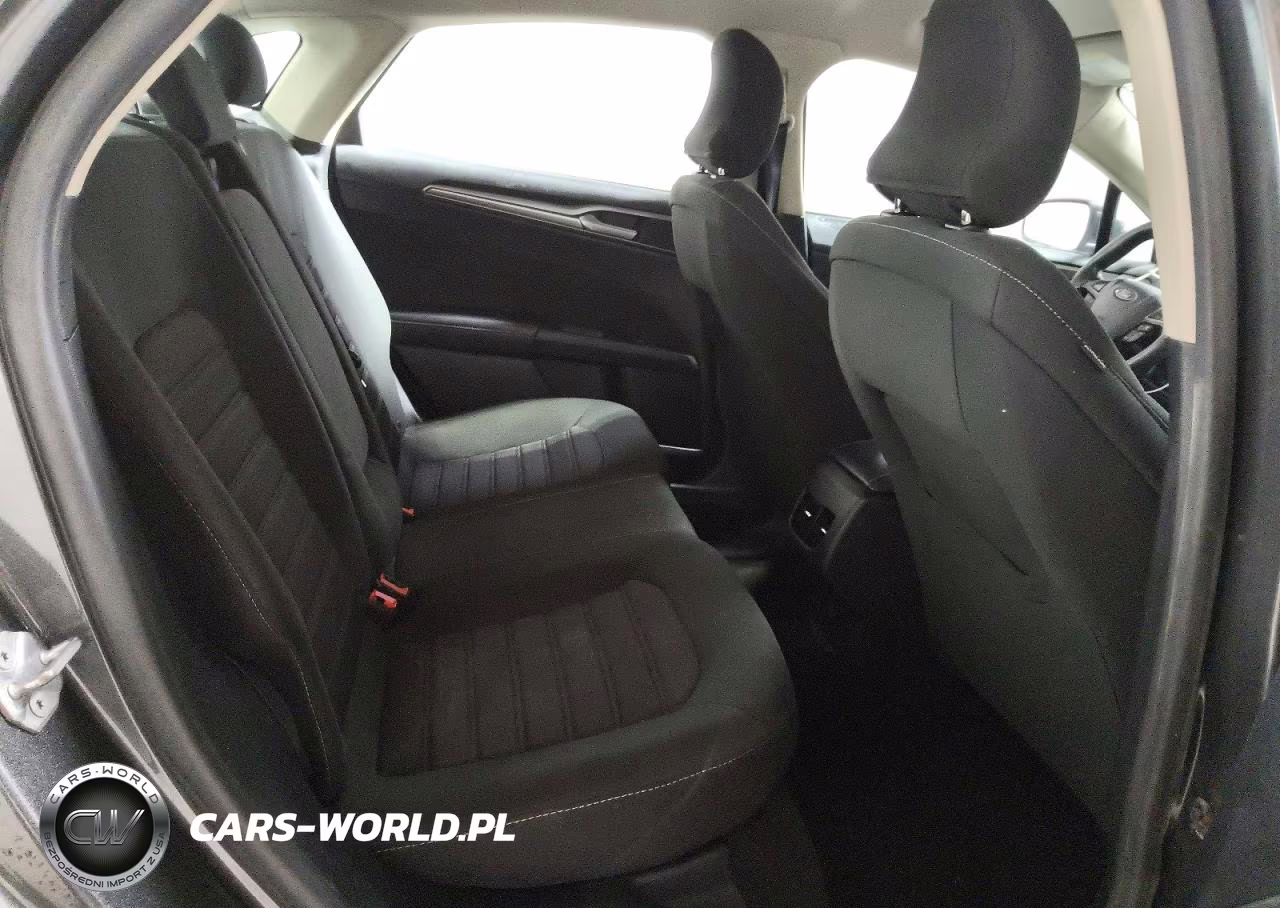 2019 Ford Fusion Se VIN:3FA6P0HD1KR271588 - 10