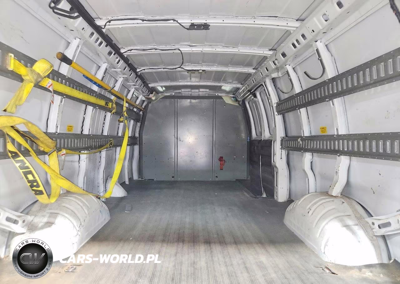 2021 Chevrolet Express 2500 Cargo Delivery Van VIN:1GCWGBFP0M1227601 - 10